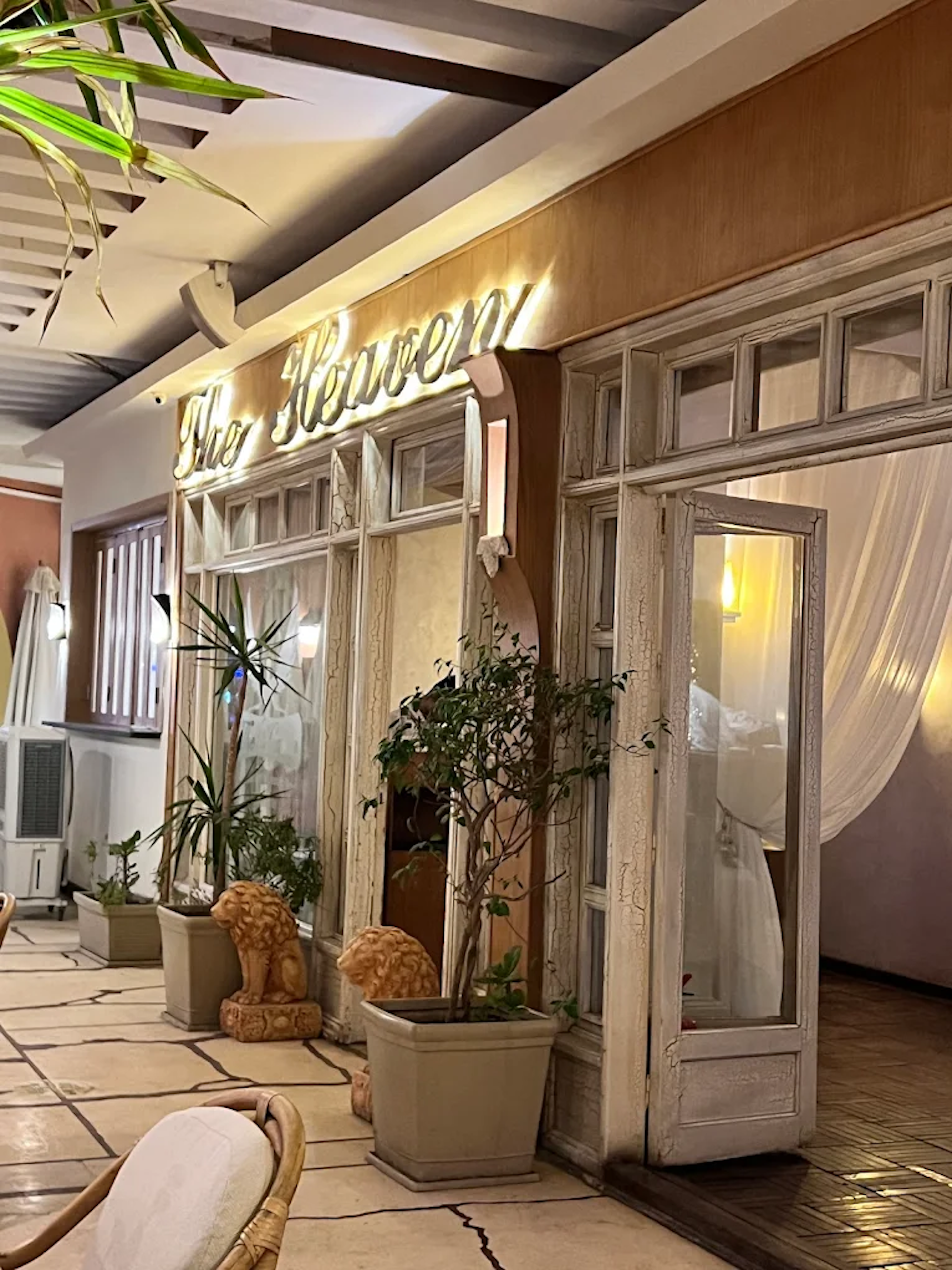 The Heaven Restaurant & Bar 