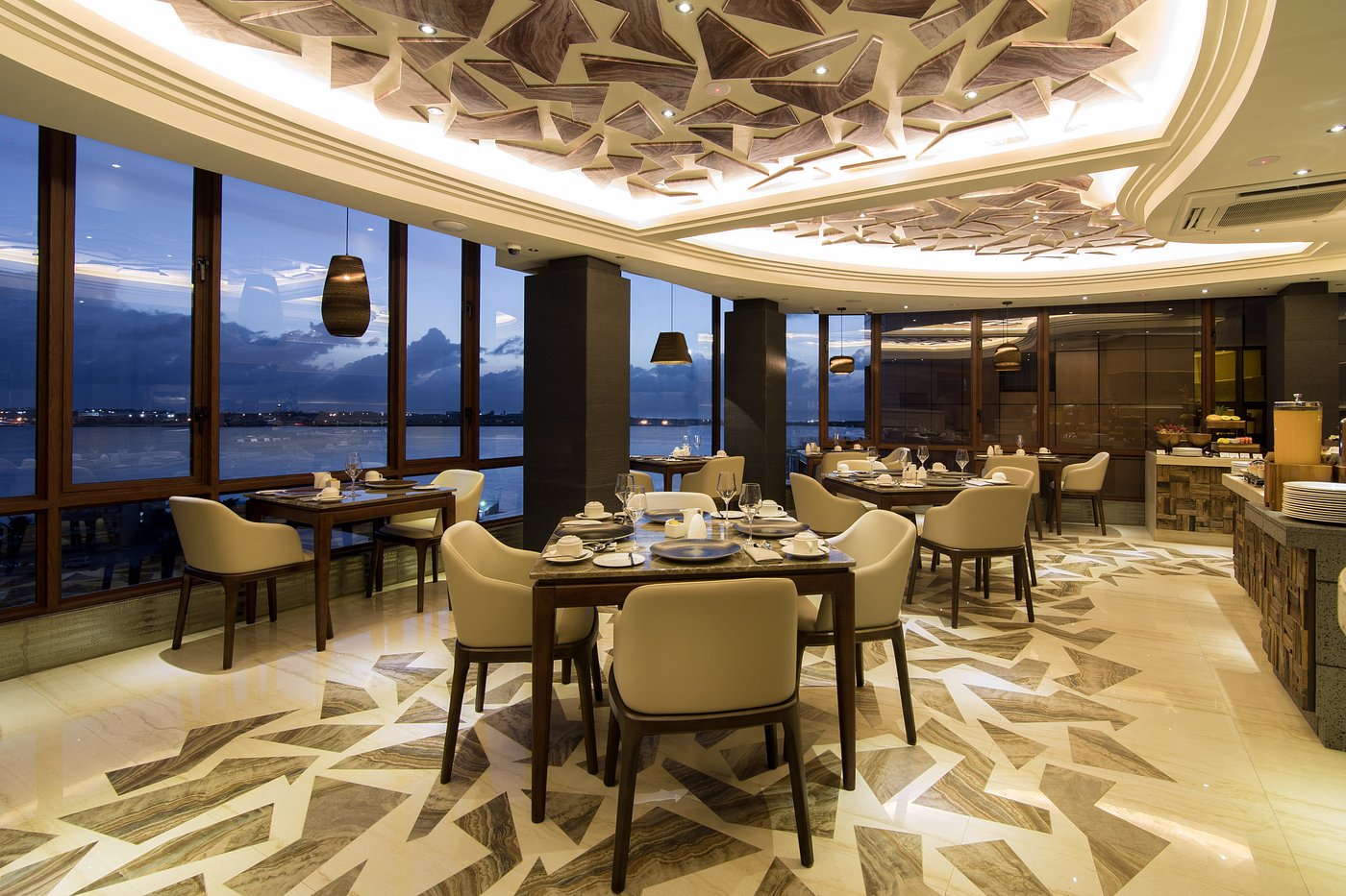 The Cloud Restaurant 